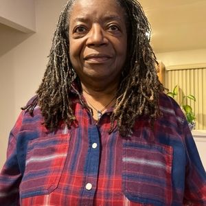 Meet your Posher, Stella